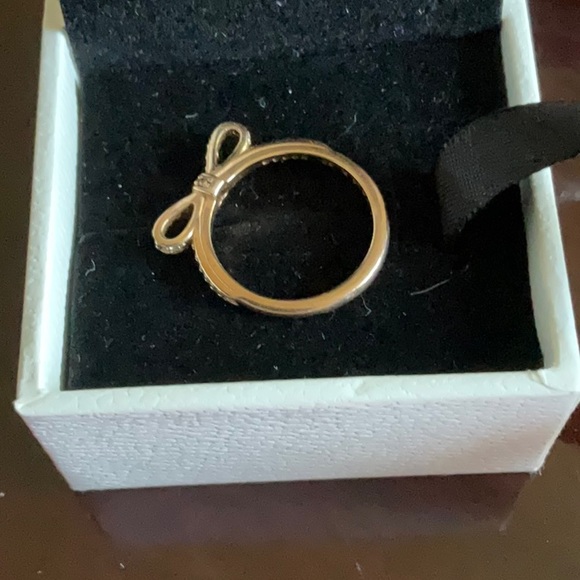 Pandora Rose Gold Bow ring - Picture 5 of 8